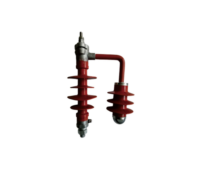 Piercing-type (non-piercing-type) external gap insulator lightning arrester
